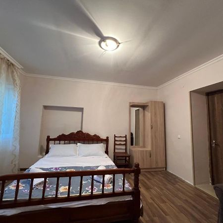 Cozy Apartment In The Centre Of Кутаиси Экстерьер фото