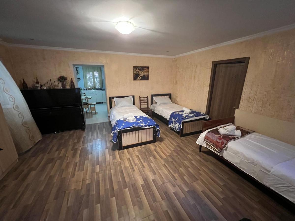 Cozy Apartment In The Centre Of Кутаиси Экстерьер фото