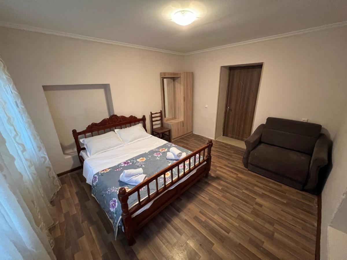Cozy Apartment In The Centre Of Кутаиси Экстерьер фото